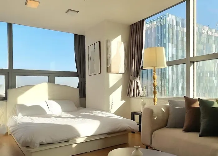Warm House 10Sec From Gangnam Station