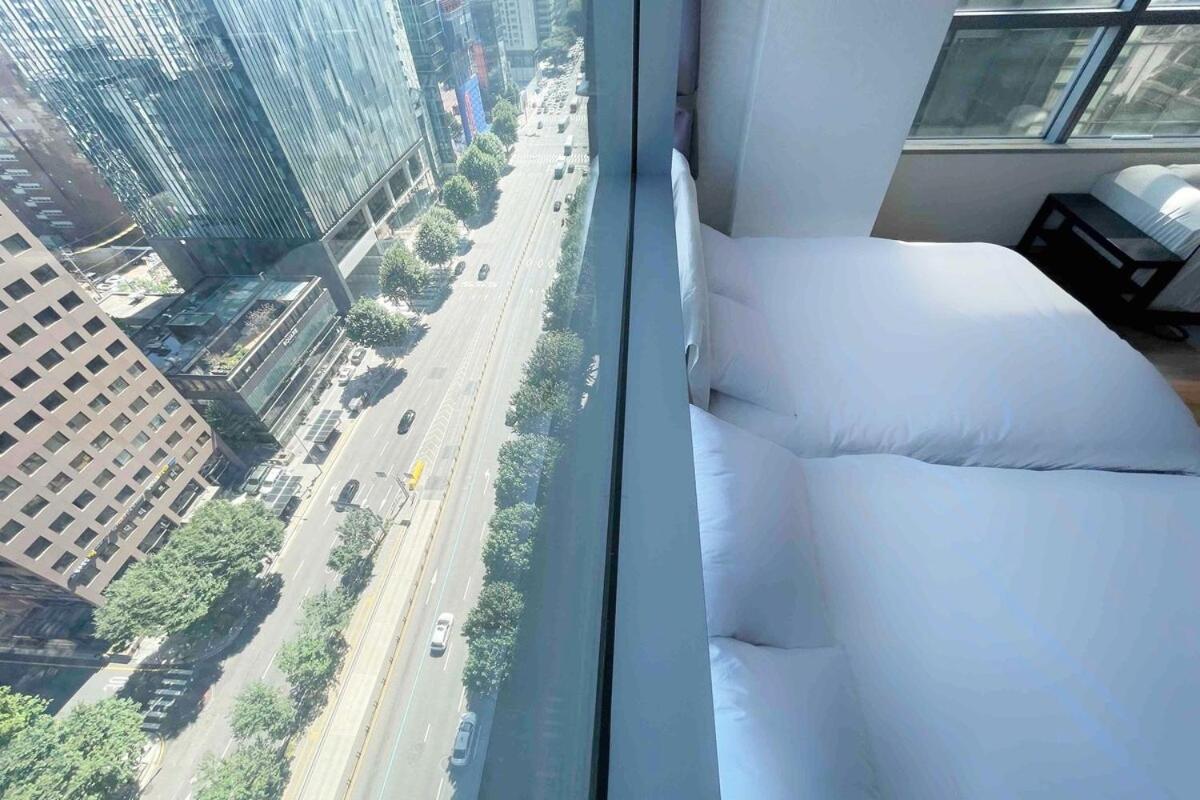 Warm House 10sec From Gangnam Station *